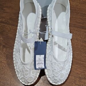 Universal Thread White Floral Espadrilles